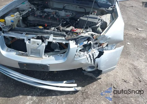 2004 Nissan Sentra 1.8S from USA, damaged, VIN 3N1CB51D24L882337